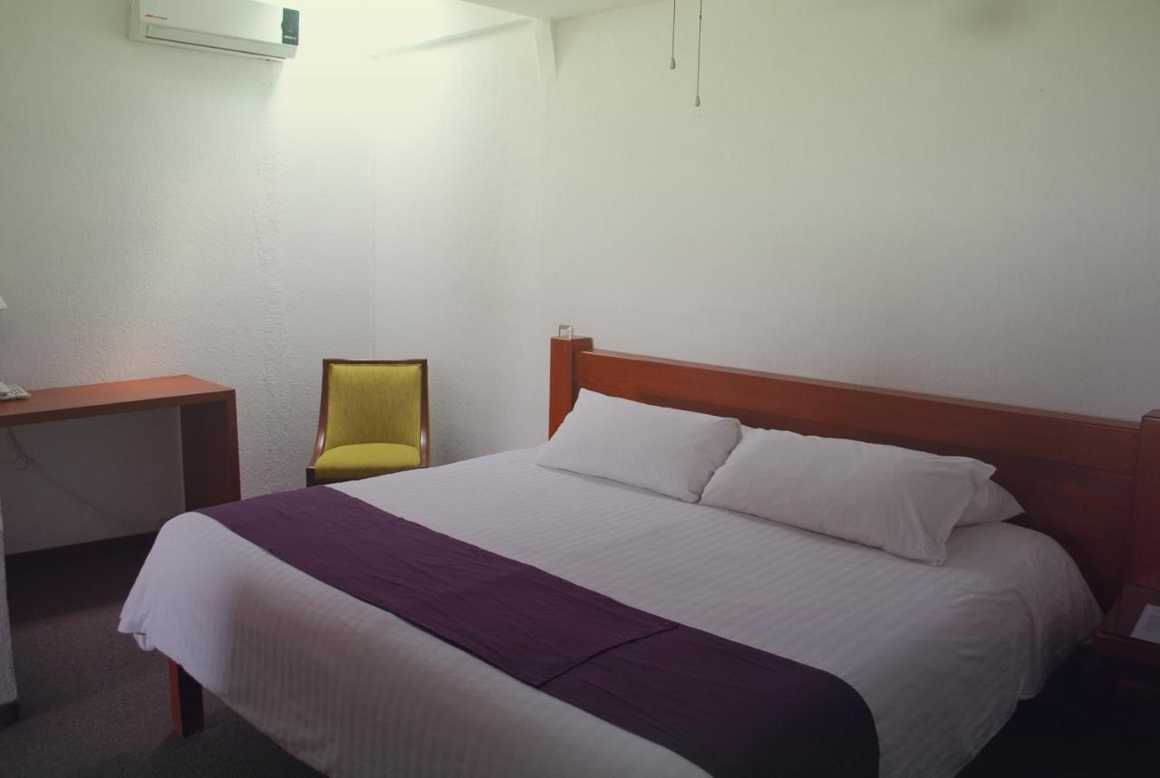 Hotel Campestre Inn León Exteriör bild