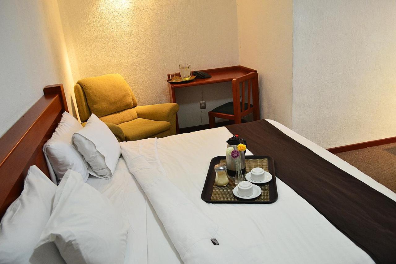 Hotel Campestre Inn León Exteriör bild